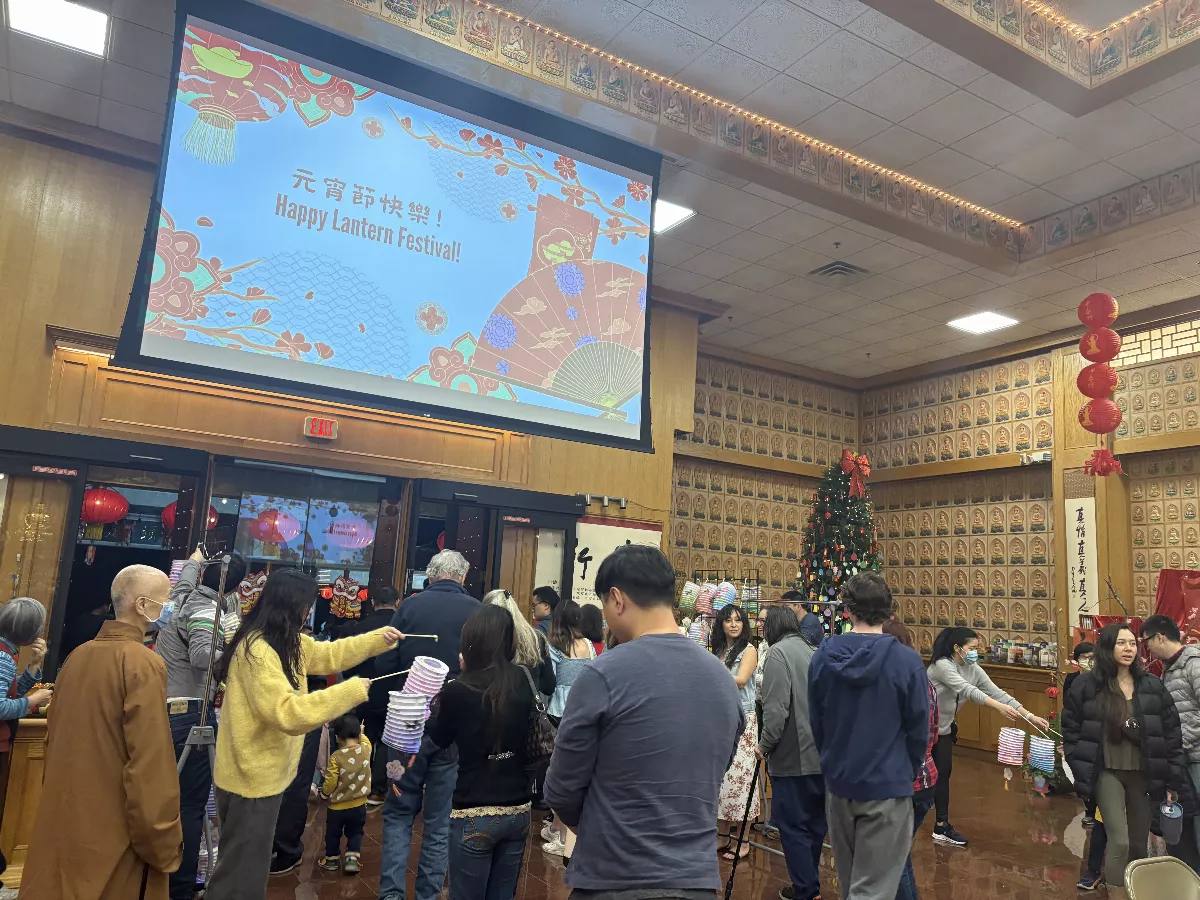 Xiang Yun Temple Lantern Festival Banquet: Celebrating with Lantern Riddles