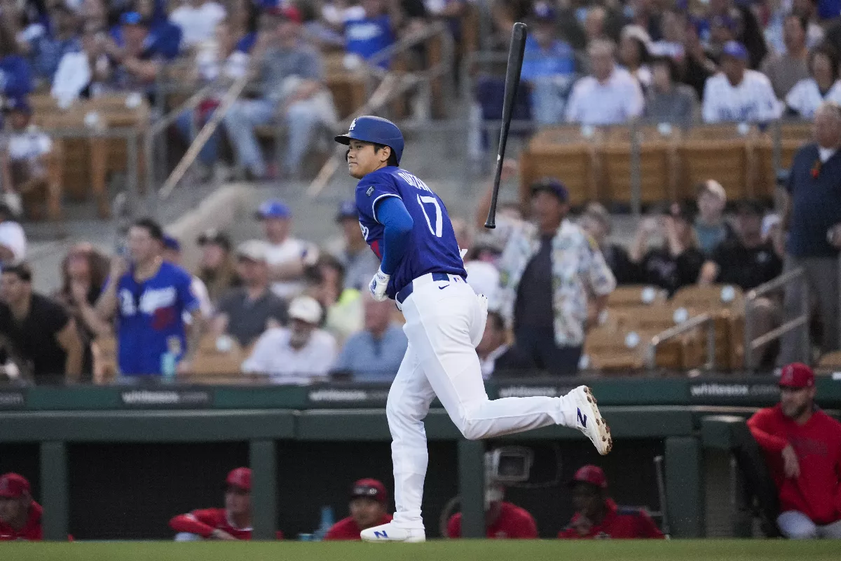 MLB／大谷春訓首戰即開轟 棒打學長菊池