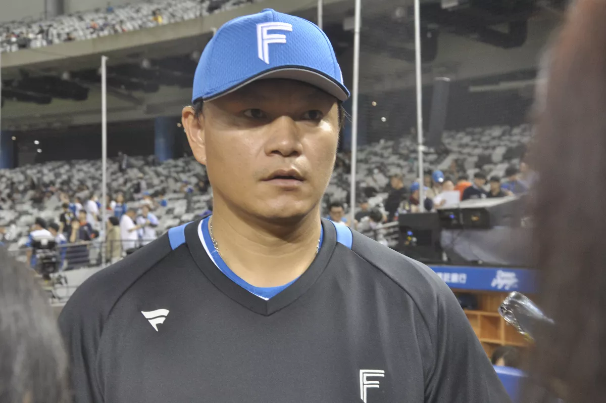 中職／潘威倫赴日取經被驚豔 交流賽罕見坐獅對面