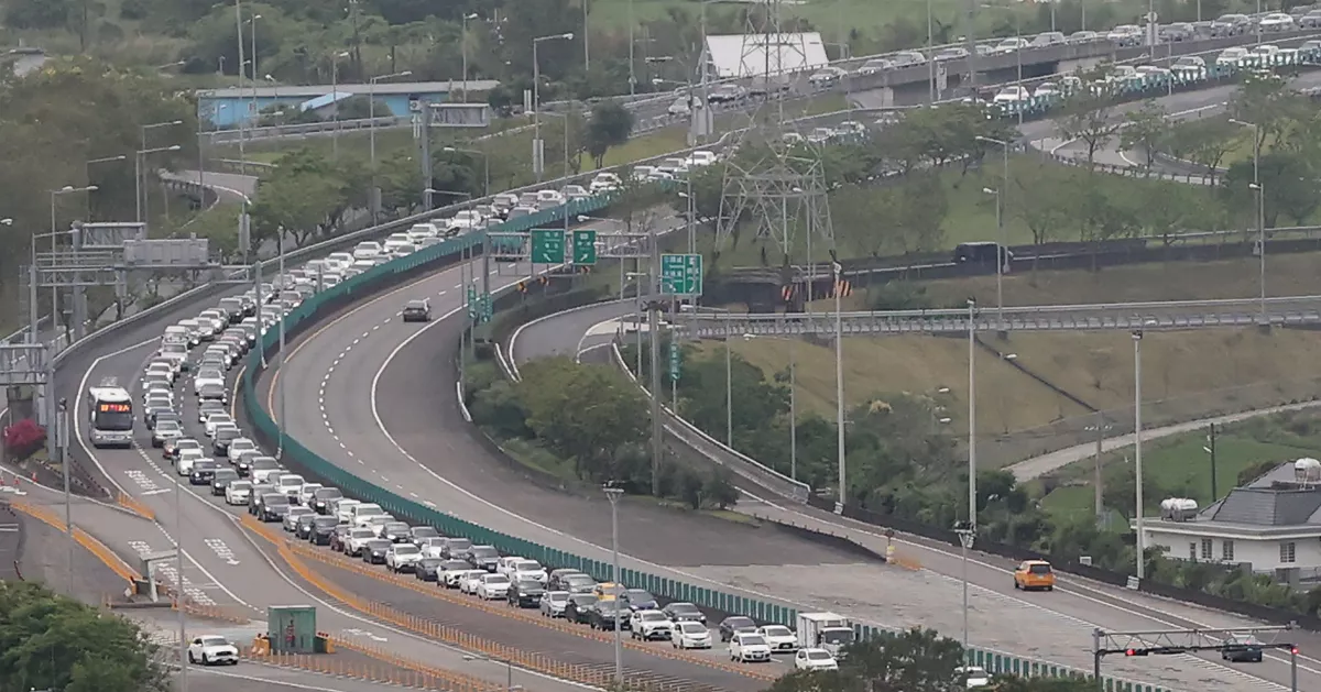 收假車潮多 國5北上估塞車到晚間8時