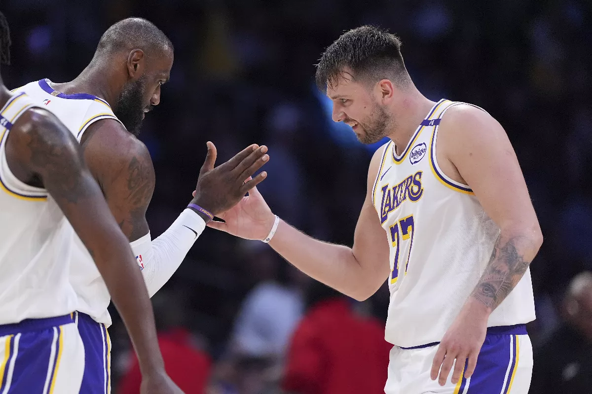 NBA／詹皇通算5萬分聽牌 湖人6連勝衝到第2 
