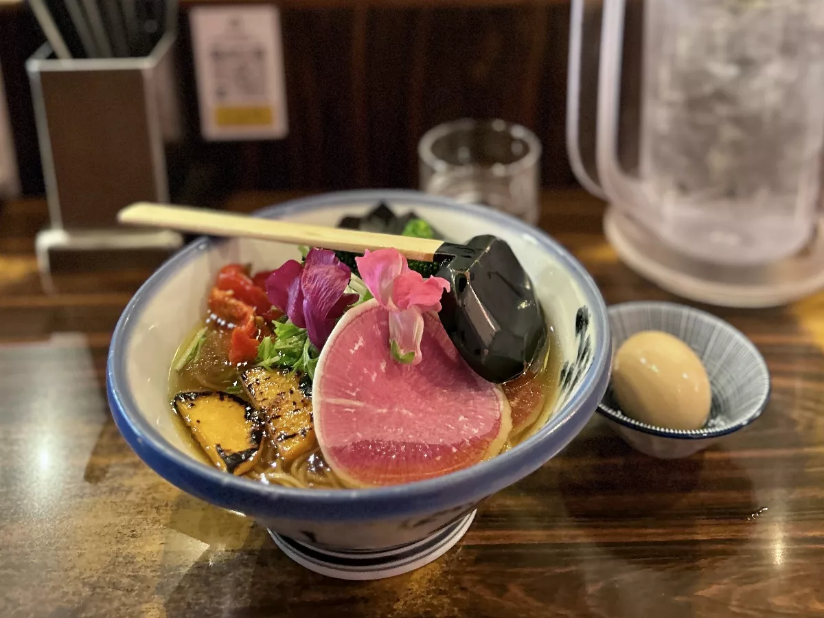 全球蔬食拉麵大盤點 這些餐廳值得一訪