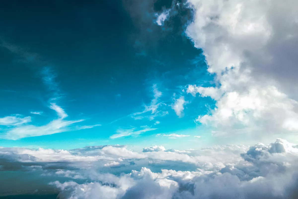 星雲說偈：浮雲不閒