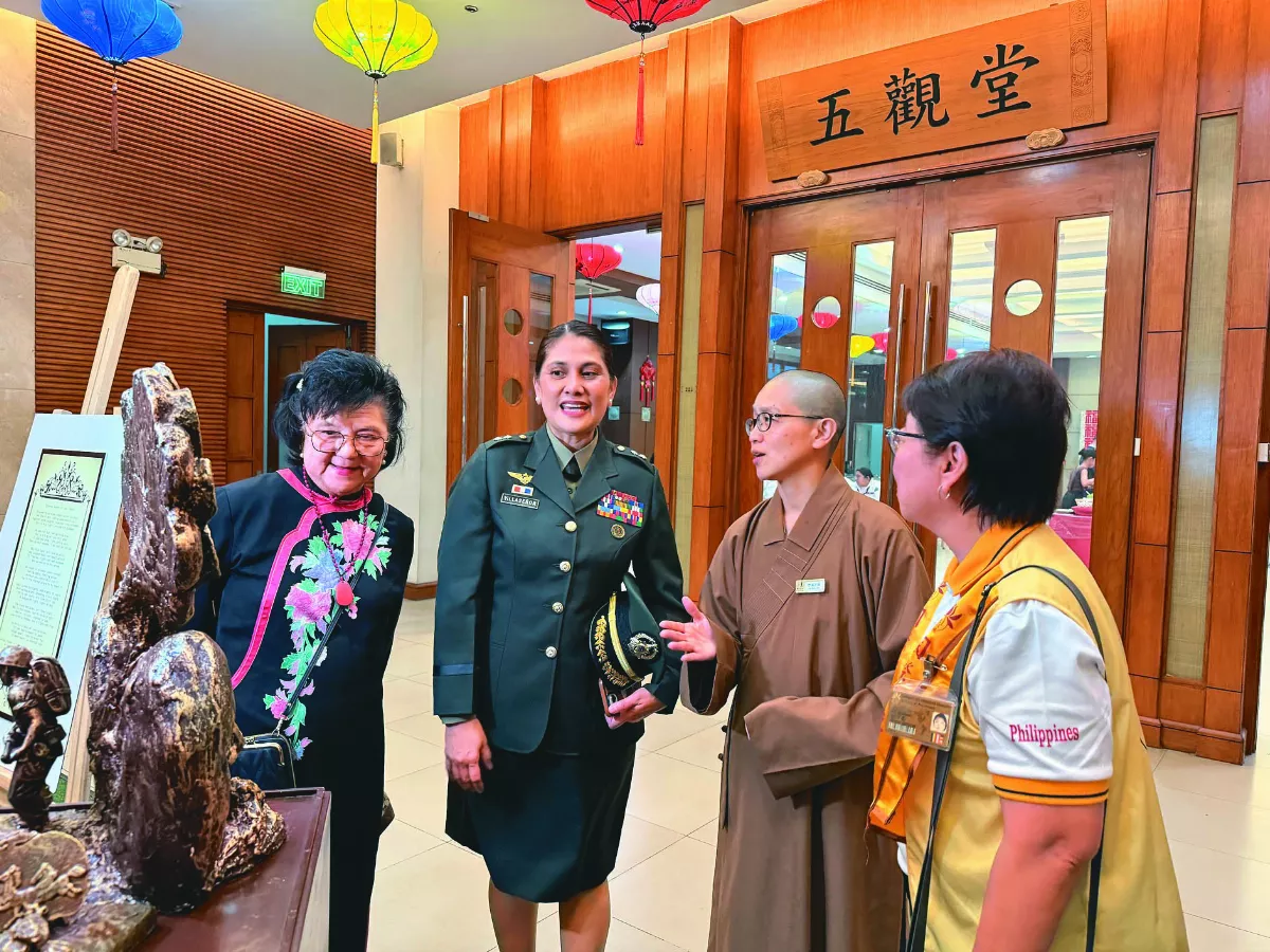 當軍人遇見佛法 萬年寺辦雕塑展