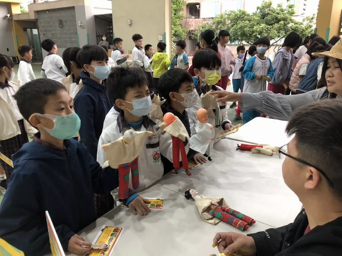 守護學童靈魂之窗  府城木偶劇團前進校園宣導視力保健   