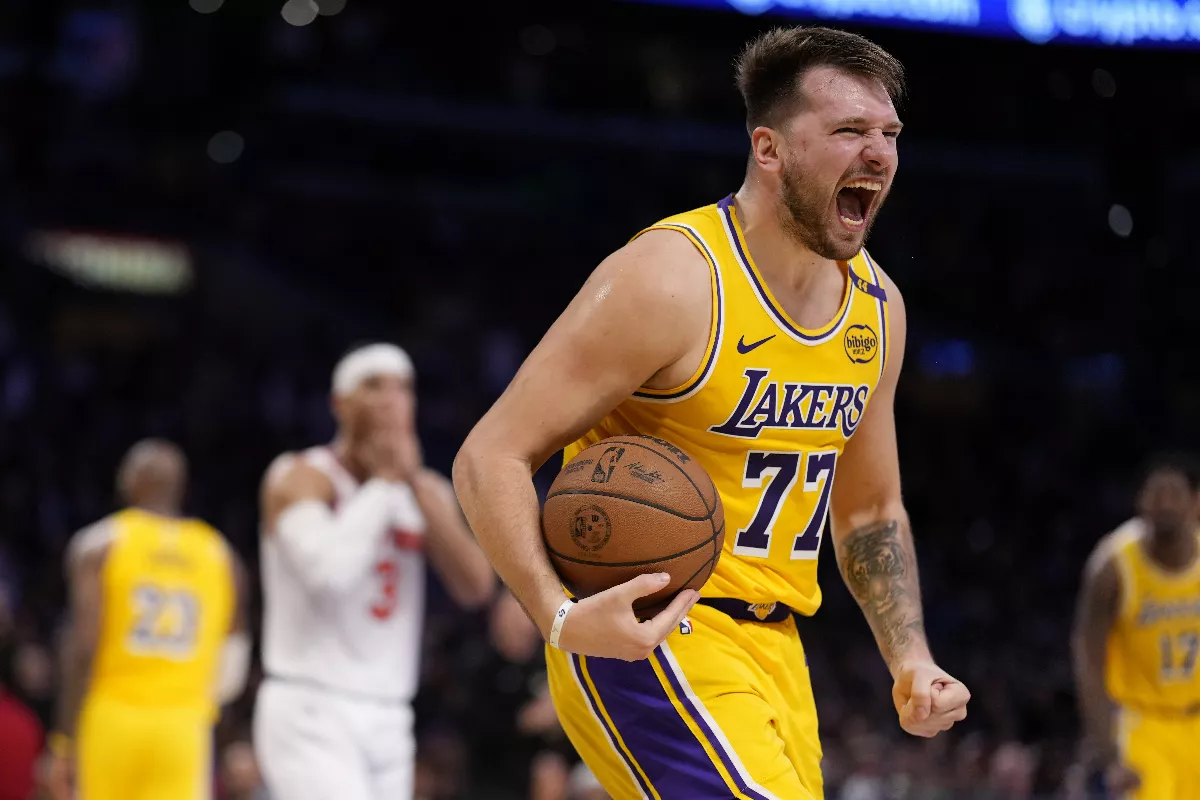 NBA／唐西奇偕詹皇奪63分 湖人延長賽贏尼克收8連勝