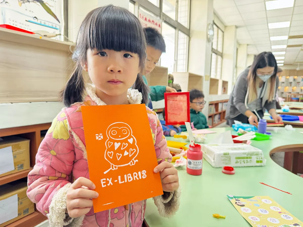 台文館攜手勝利國小 推動親子閱讀與體驗文學魅力