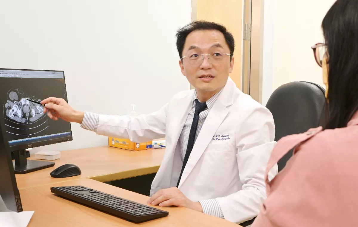 老翁下腹部「鼓一包」 竟是罕見的雙疝氣