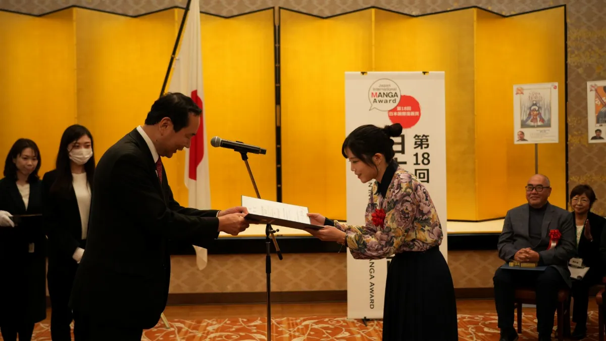 日本國際漫畫獎摘銀 左萱：感謝台灣自由土壤培育