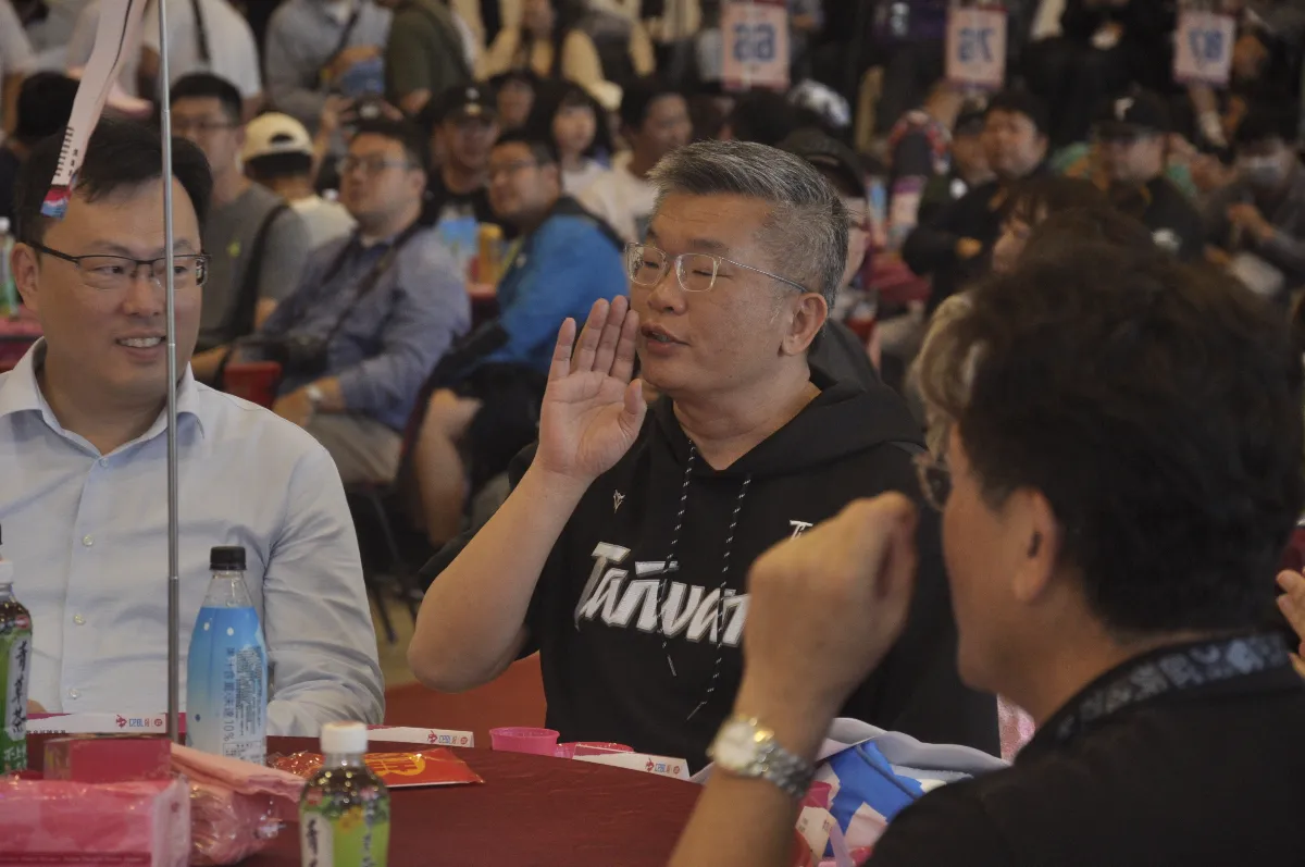 經典賽／組成「卡費連線」 蔡其昌願親飛美國拜託