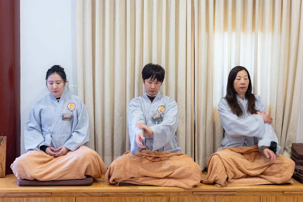 Hsi Lai Temple Hosts Three-Day Meditation Retreat: Finding Inner Peace and Joy in Meditation