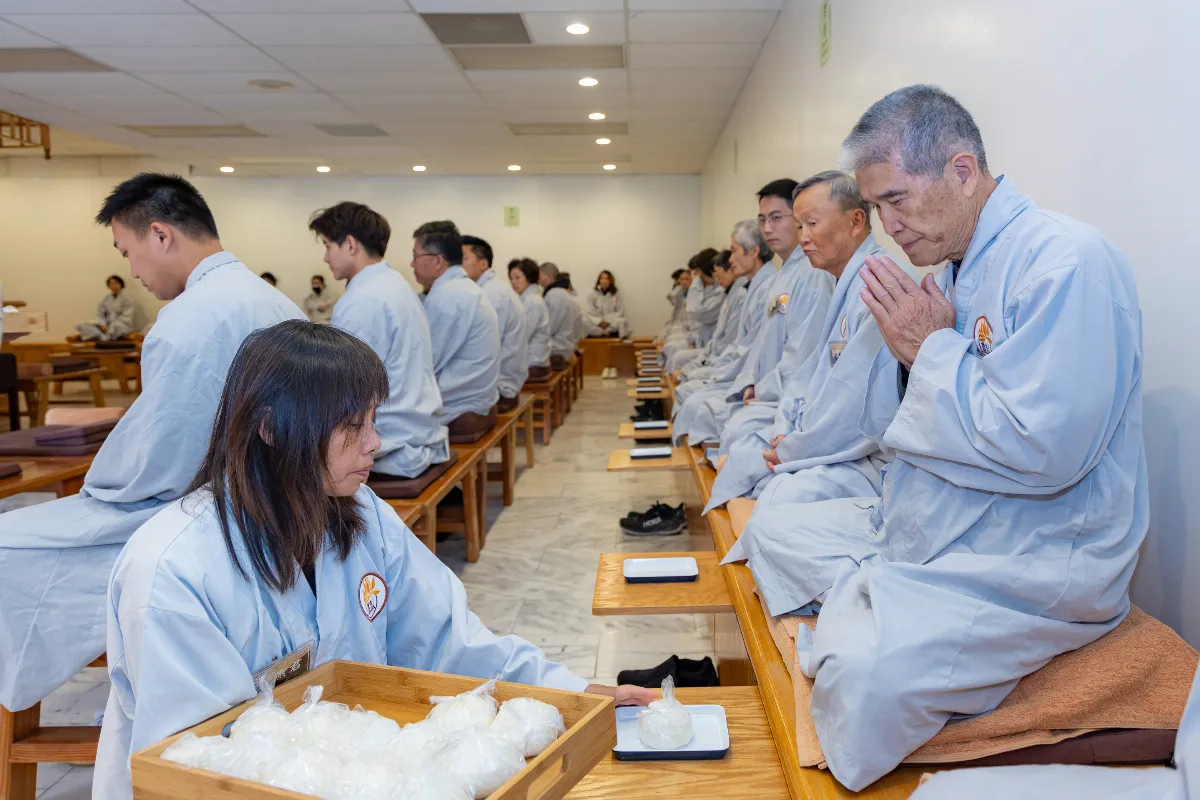 Hsi Lai Temple Hosts Three-Day Meditation Retreat: Finding Inner Peace and Joy in Meditation