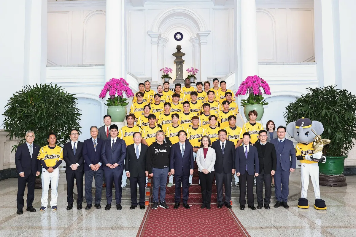 中職／首位外籍總教練晉見總統府 平野喊今年3目標