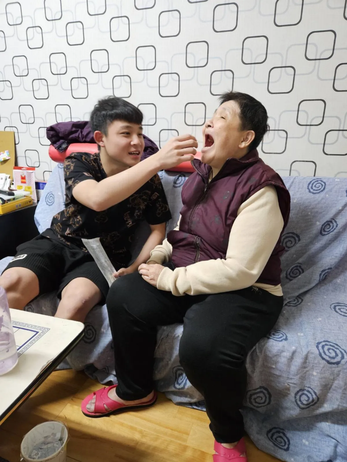 少年照顧癌末外婆 獲選家扶自強兒童