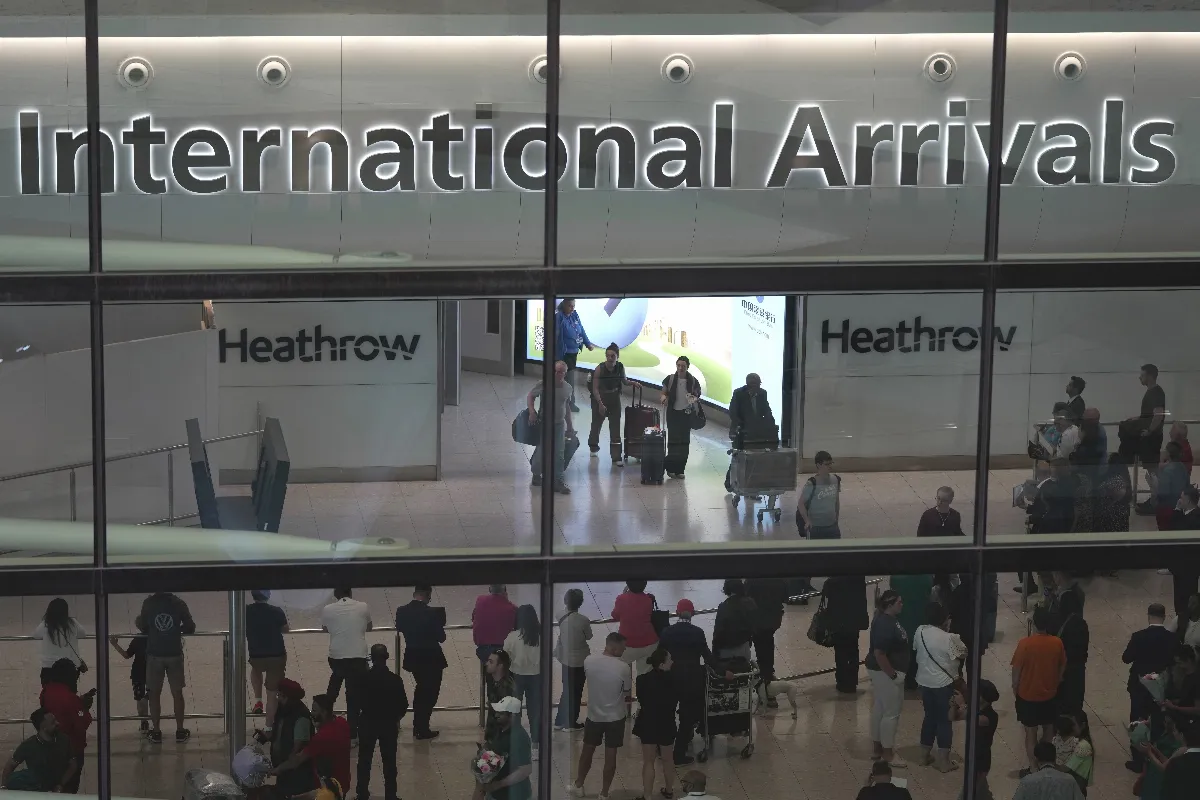 英國倫敦希斯洛機場大停電 緊急關閉至21日午夜