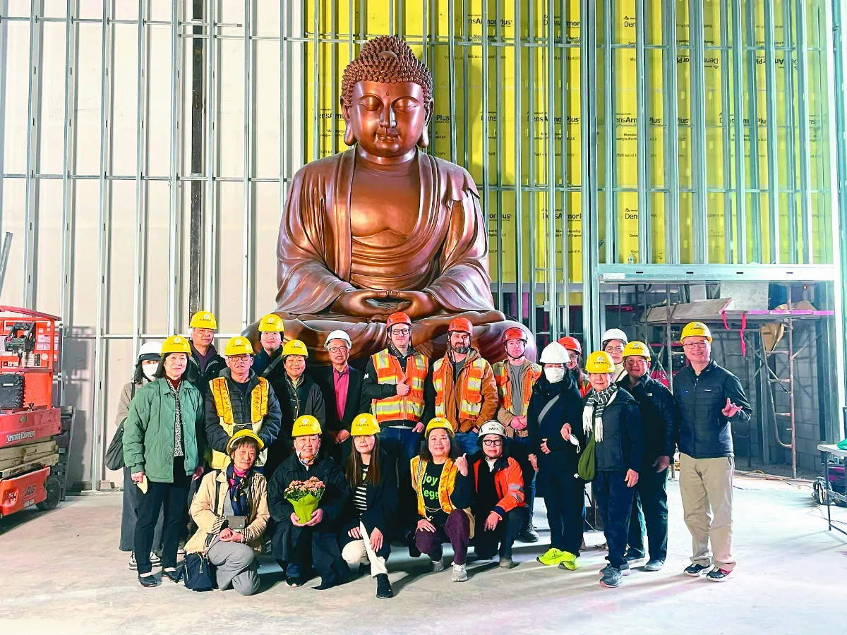 三寶寺興建工程 銅造大佛安座