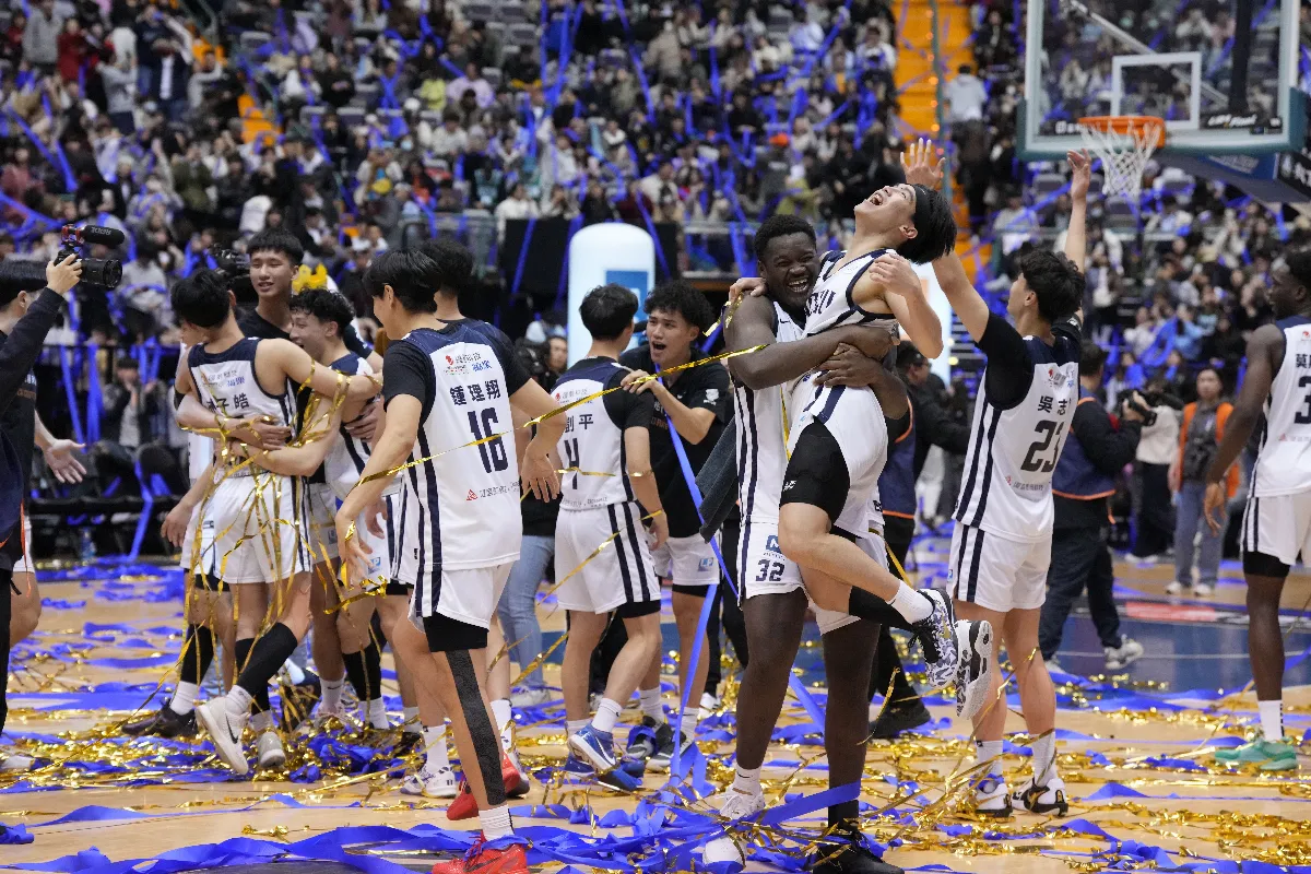 UBA／跨季50連勝！ 政大締造5連霸