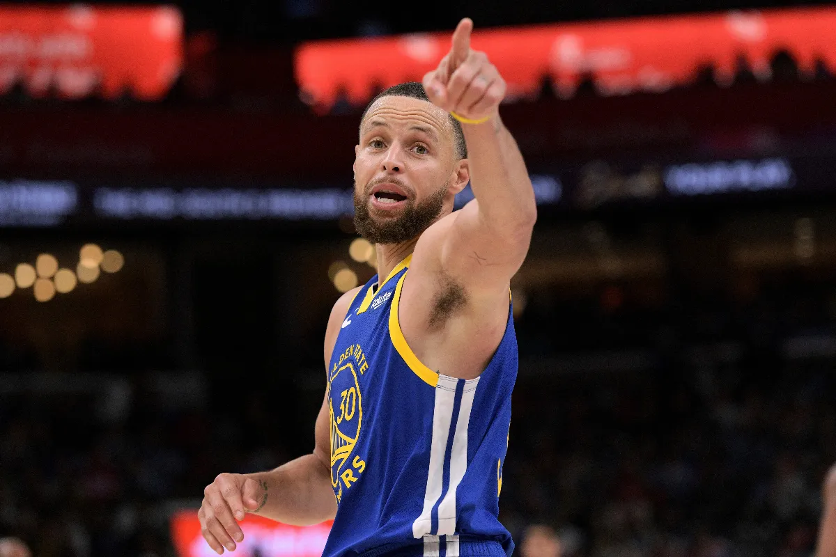 NBA／12記3分飆52分 柯瑞寫一票紀錄