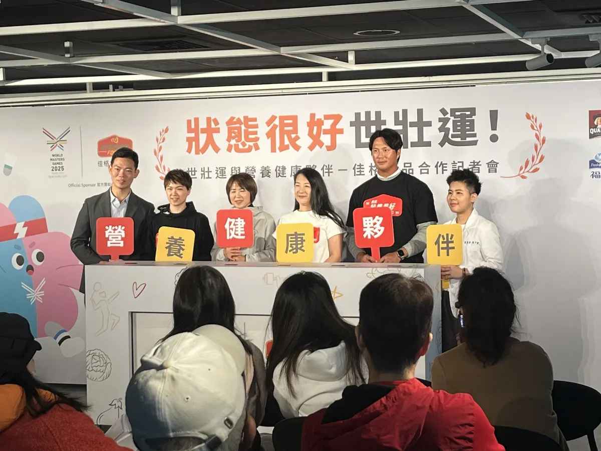 桌球／陳思羽當侯友宜教練 稱讚市長球技不簡單