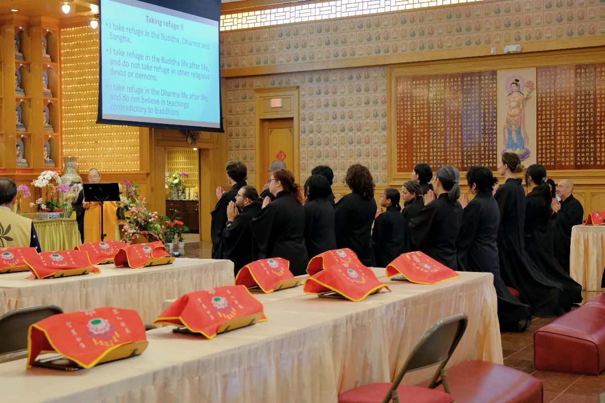 Xiang Yun Temple English Dharma Gathering Welcomes Many to Take Refuge in Buddhism