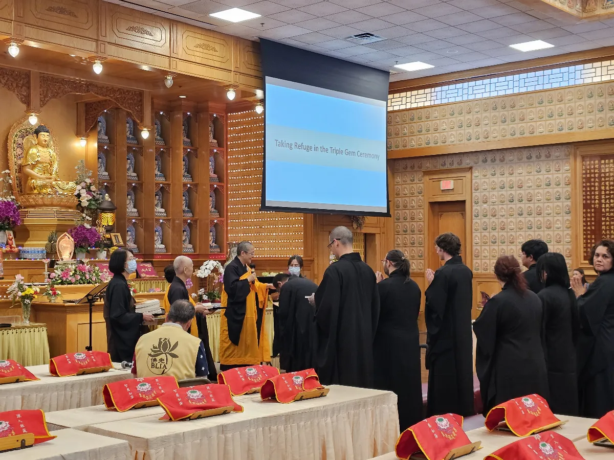 Xiang Yun Temple English Dharma Gathering Welcomes Many to Take Refuge in Buddhism