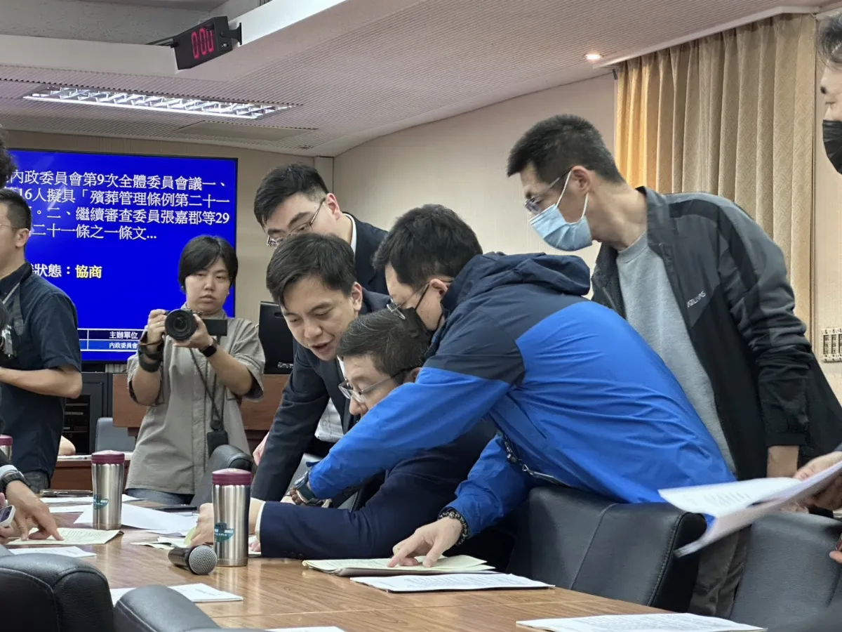 艱苦人條款初審通過 中低收戶免收火化場、骨灰存放費