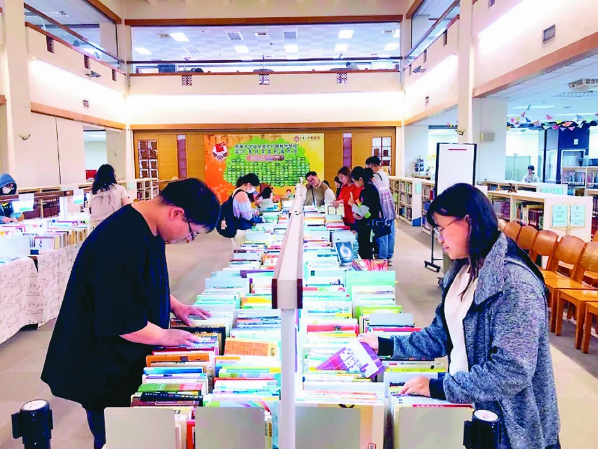 南華好書義賣 所得捐偏鄉小學