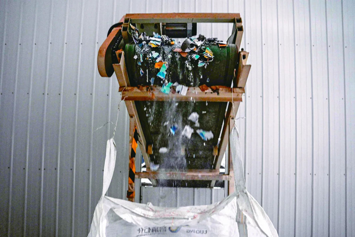 陸離婚率升高 銷毀婚紗照成新商機