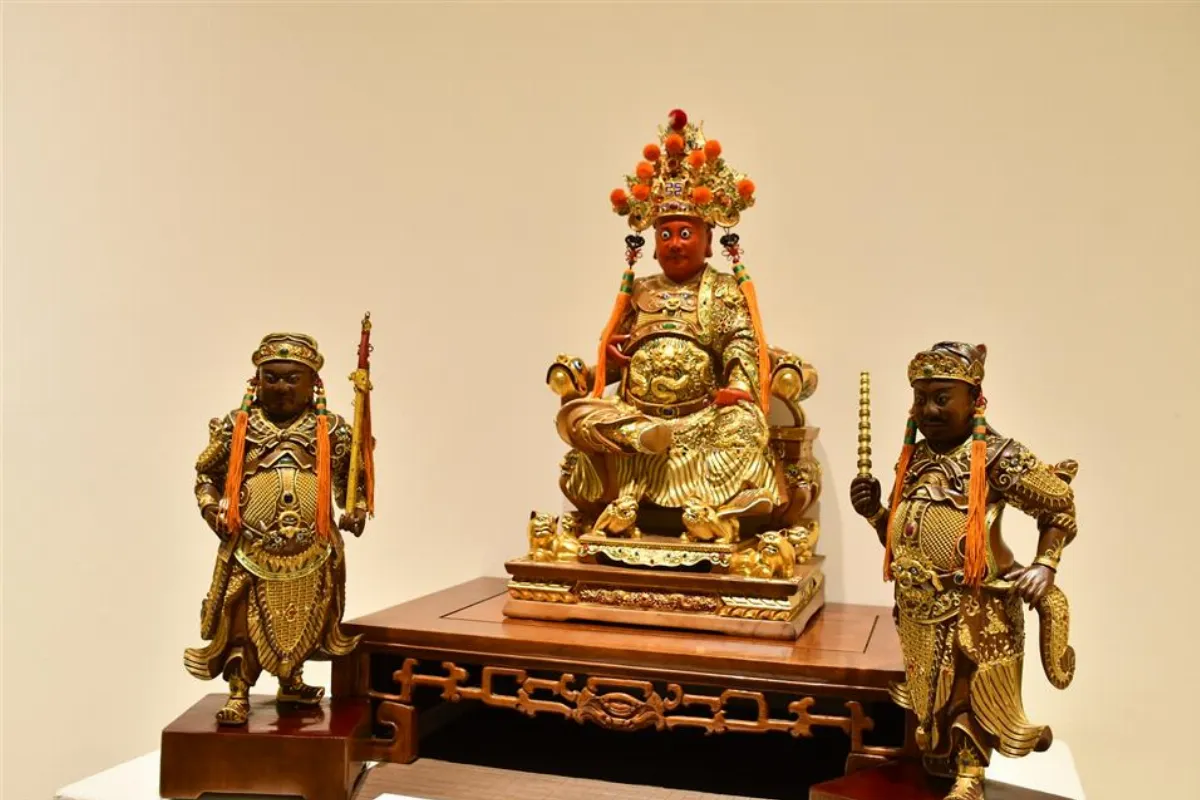 回顧近半世紀創作路  柯錦中展出百件粧佛作品