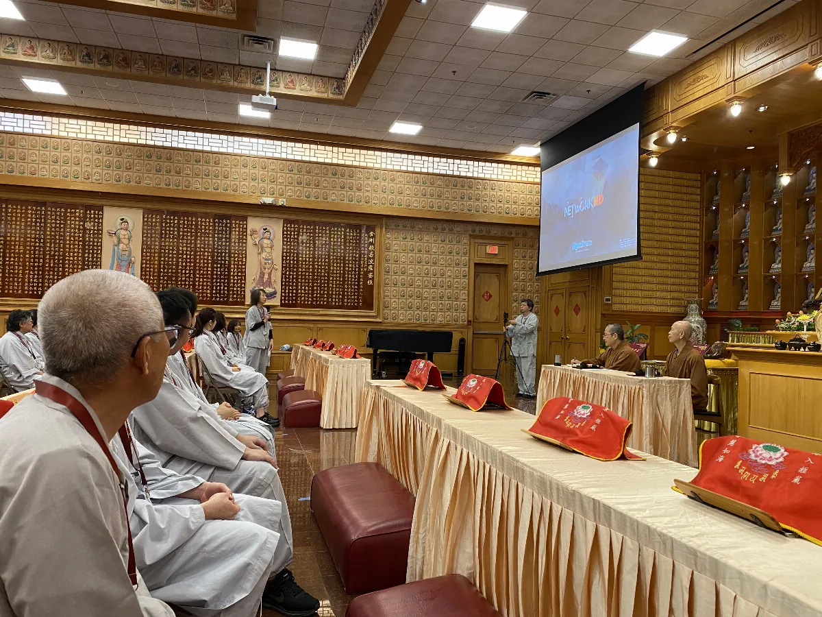 Eight Precepts Retreat at Xiang Yun Temple: BLIA Youth Support the Event