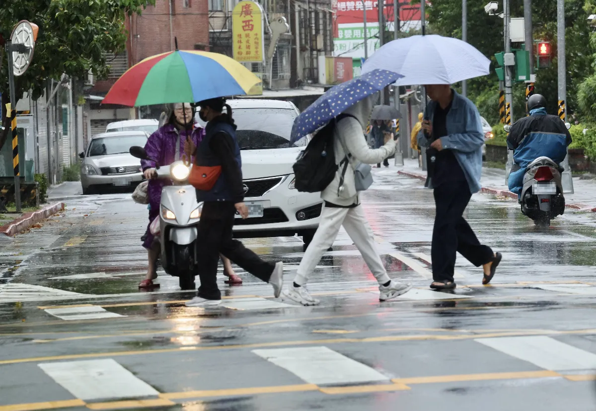 周末高溫約30度 今中北部山區留意午後雷陣雨