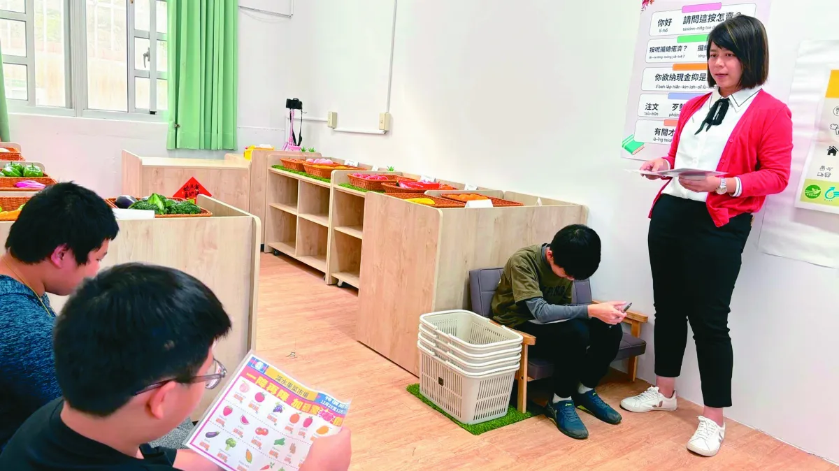 沉浸式學台語 教室變超市