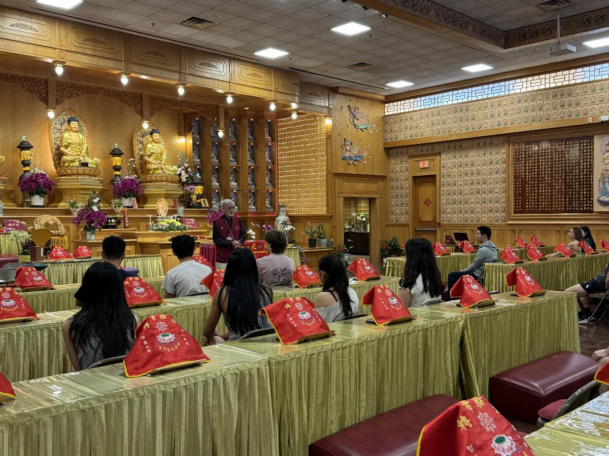 Visit to Xiang Yun Temple by LASA High School Students from Austin