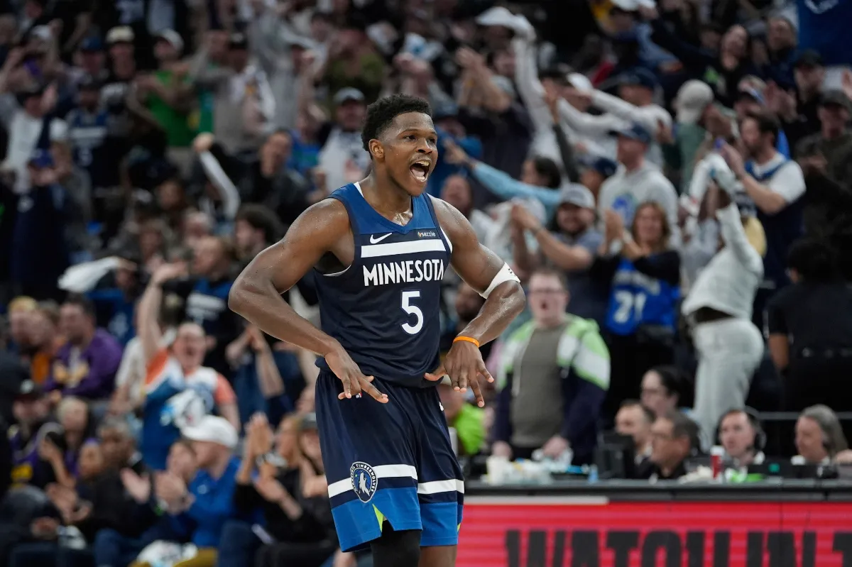 NBA／狼王愛德華砍43分 湖人遭聽牌逼上絕境