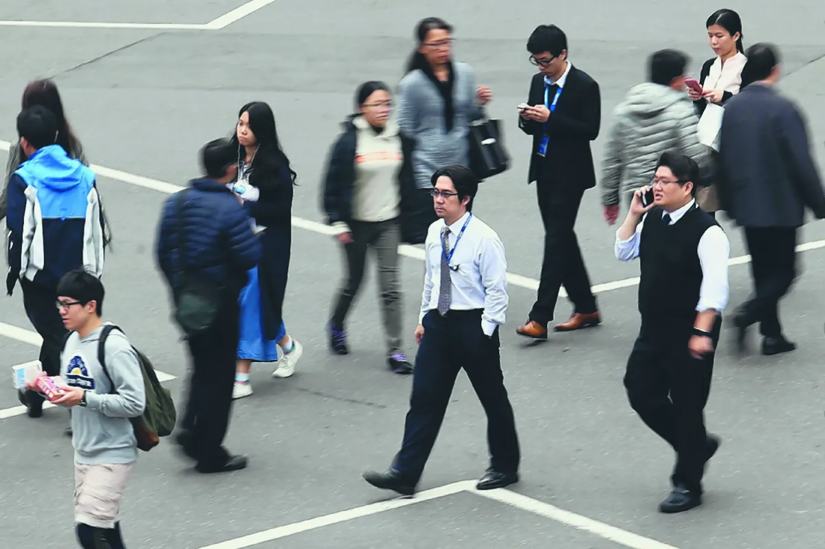 照顧父母又養小孩  三明治族身心健康亮燈