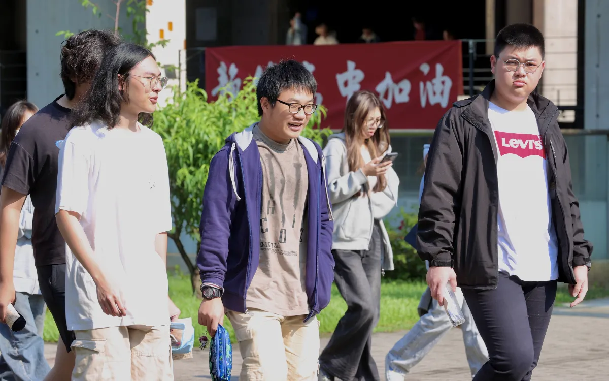 統測選擇題參考答案公告 5/15寄發成績單
