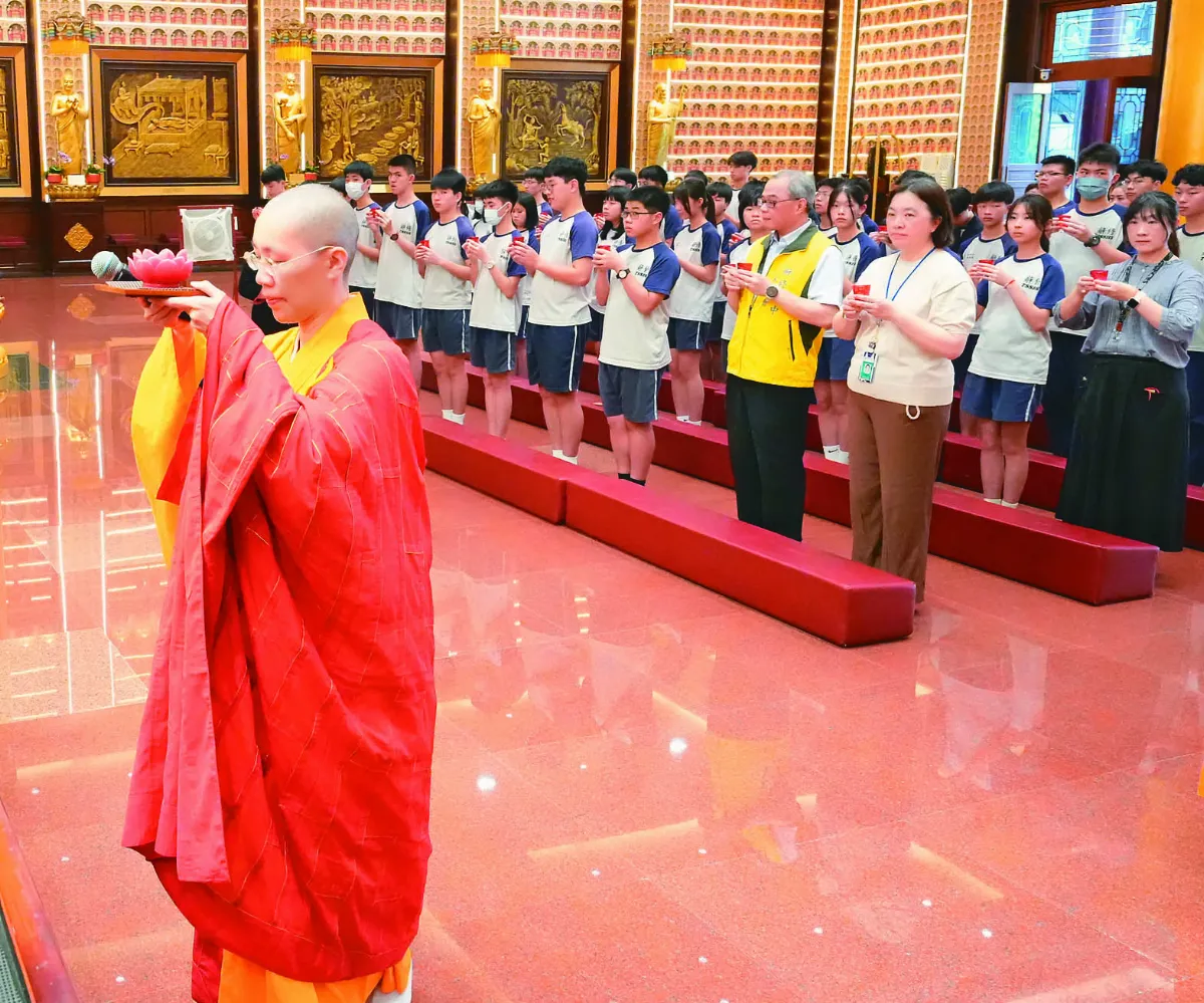 金光明寺 為辭修高中考生祈福