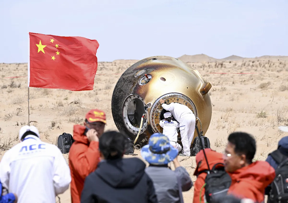 陸神舟19號著陸成功 3名太空人安全出艙