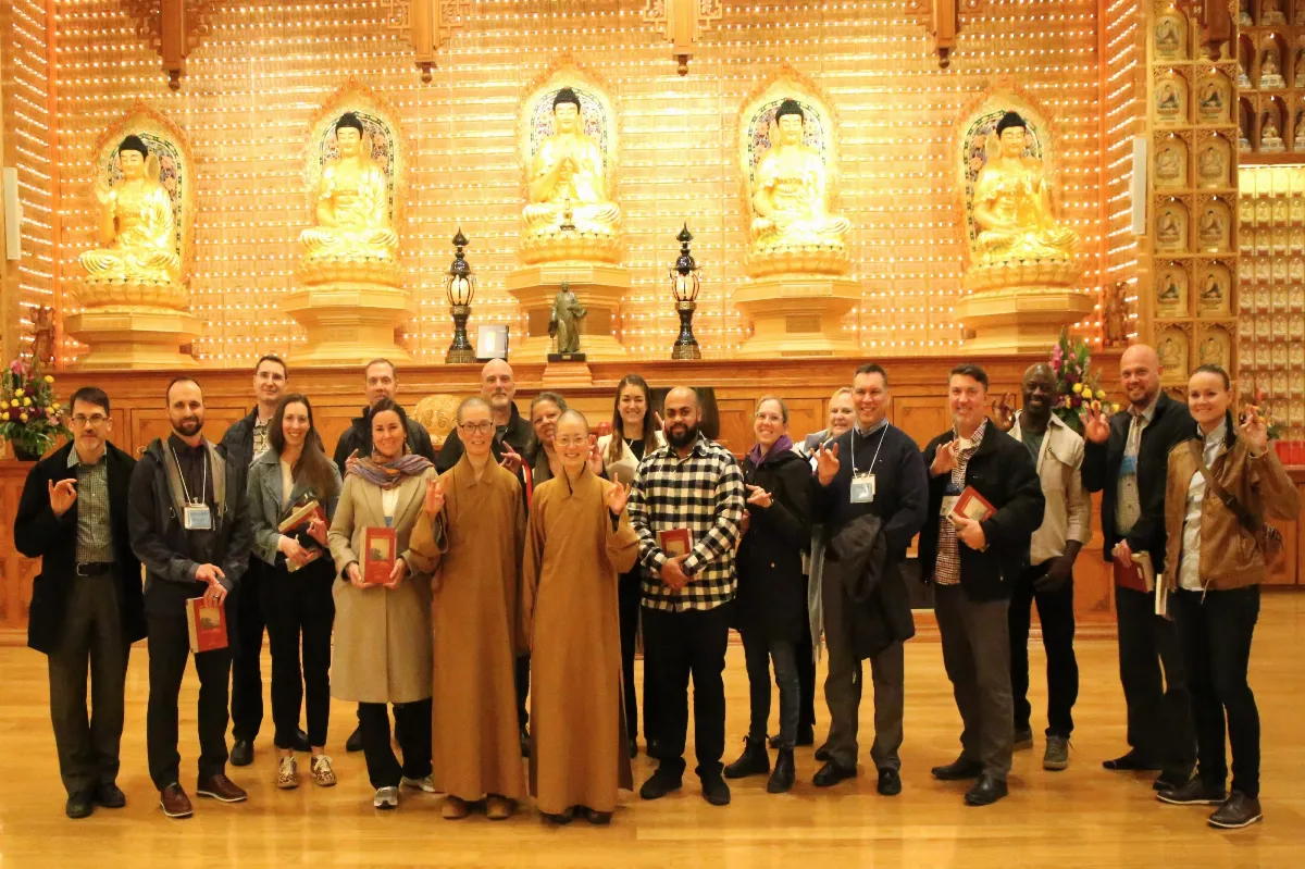 Ontario Police Officers Visit Fo Guang Shan Temple of Toronto to Explore Humanistic Buddhism and Promote Interfaith Understanding