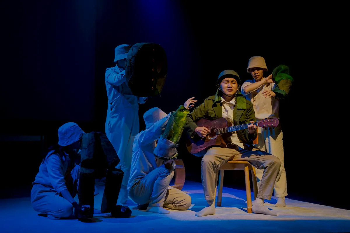 以右手為主角 春藝《回家》講述身手重逢的感動