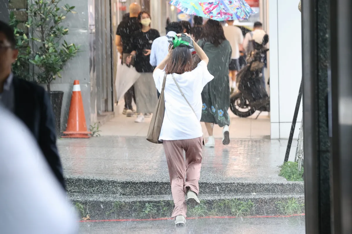 本周兩波鋒面接力來襲 注意突發性強降雨與雷擊