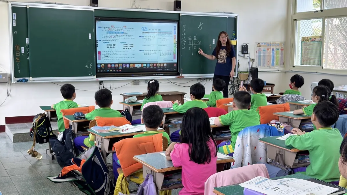 學習升級 5億建置高市600所智慧觸控螢幕教室