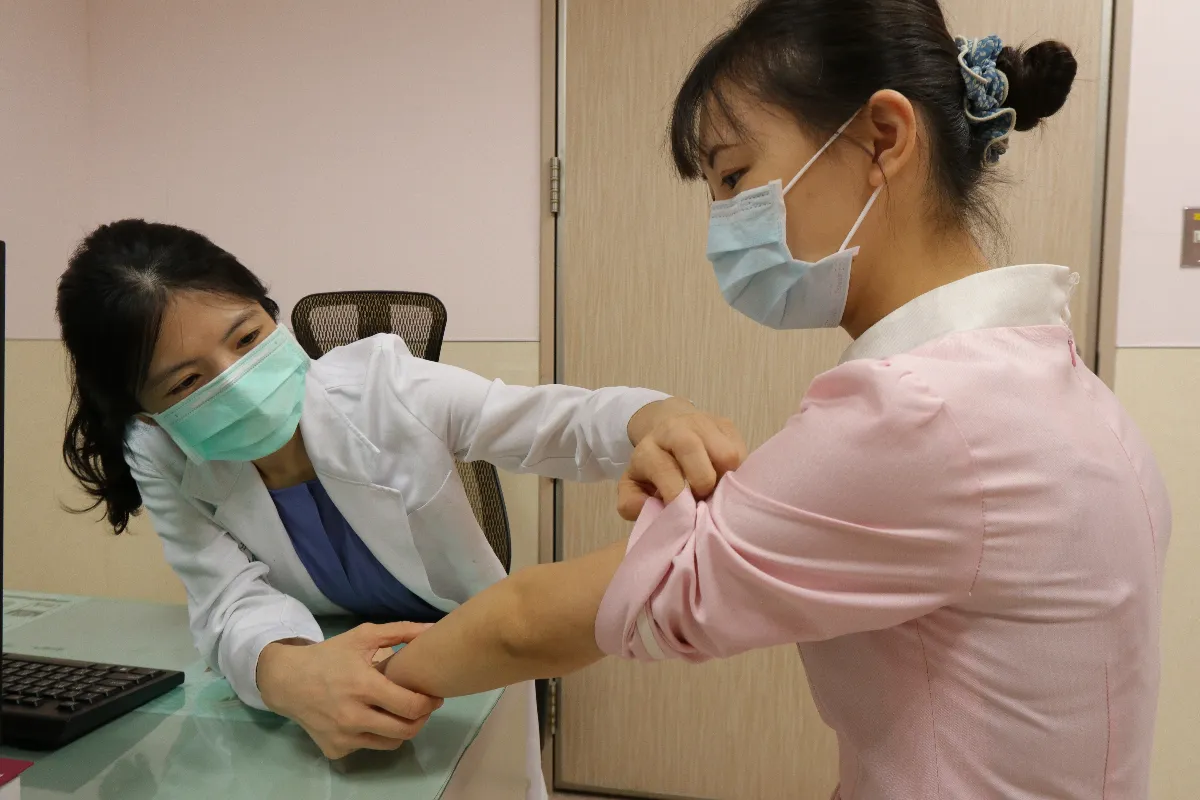 塗防晒乳還是擋不住黑斑 醫曝「防晒22法則」