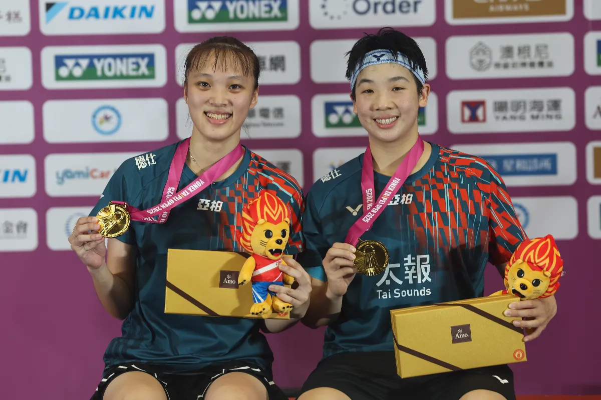 羽球／謝沛珊／洪恩慈奪冠 相隔17年地主高舉台北賽女雙金盃