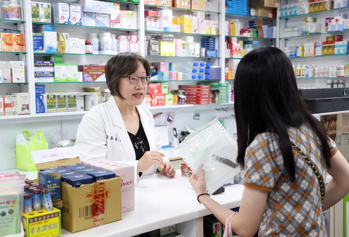 新冠疫情升溫 醫籲確診者儘速就醫