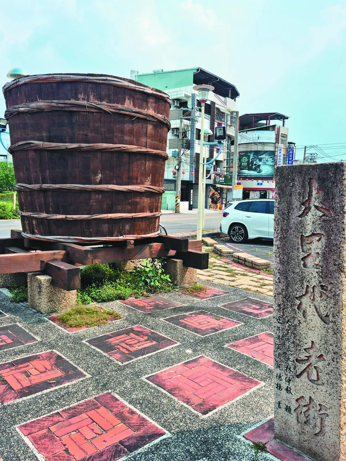 台中．大里 書牆煥彩映新城 人天共好佛影深