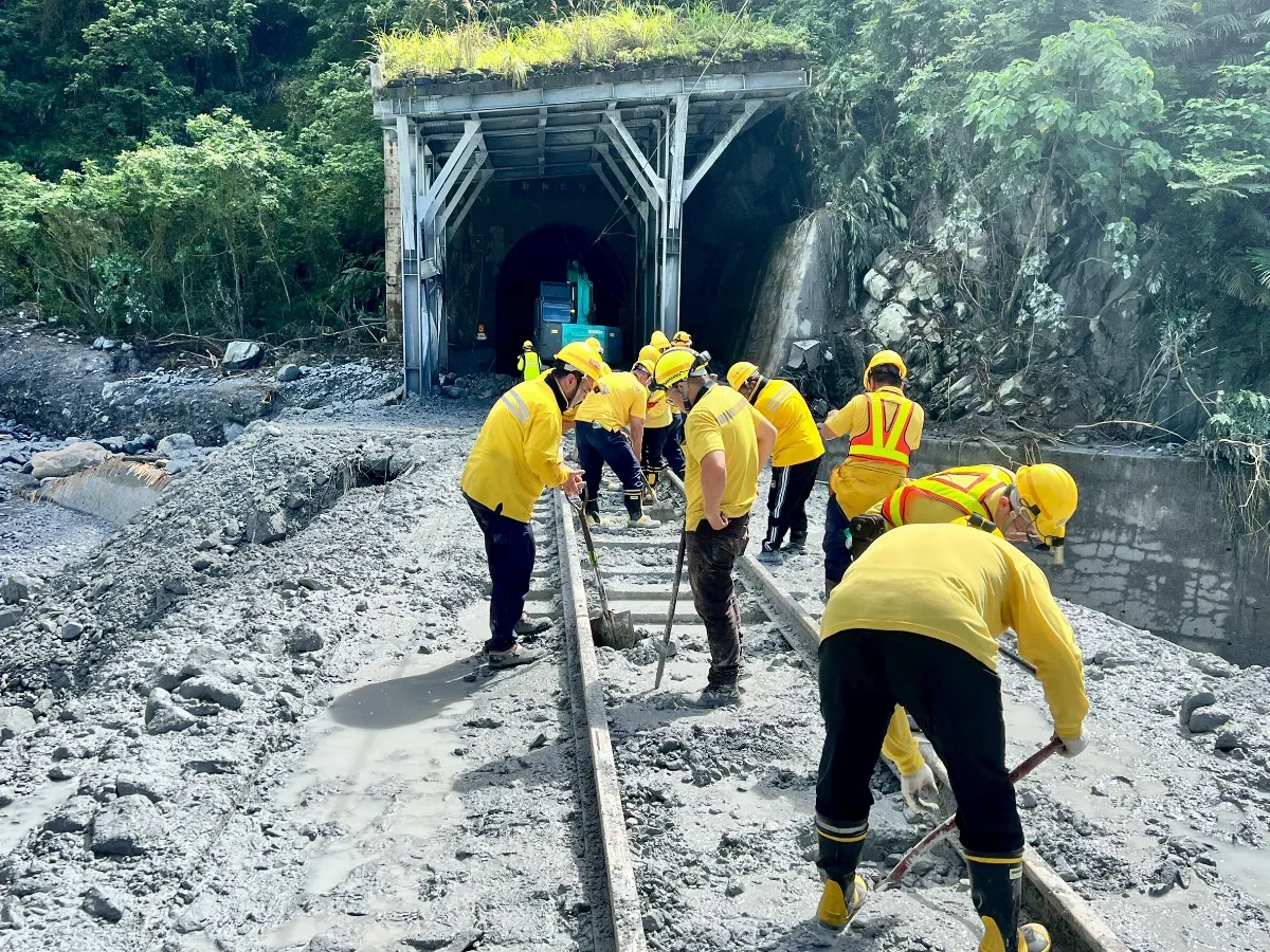台鐵北迴線雙向中斷估最快24日修復 一年內退票免手續費