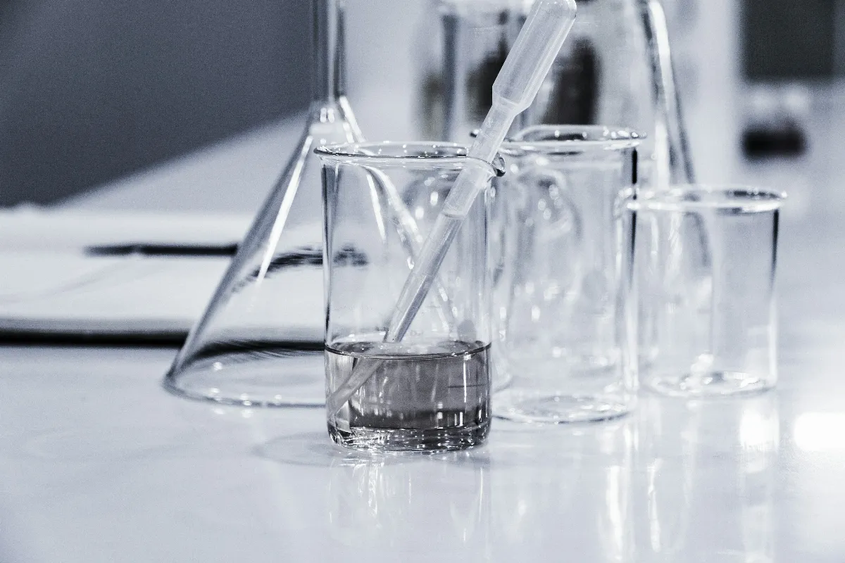 中等類科學士後教育學分班 6學校開辦7班