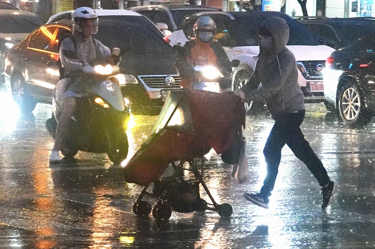 北北基大雷雨警戒 松山機場航班延誤