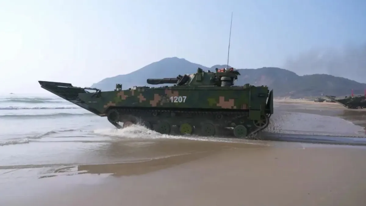 陸媒：共軍在閩南海域進行兩棲裝甲車海上駕駛訓練